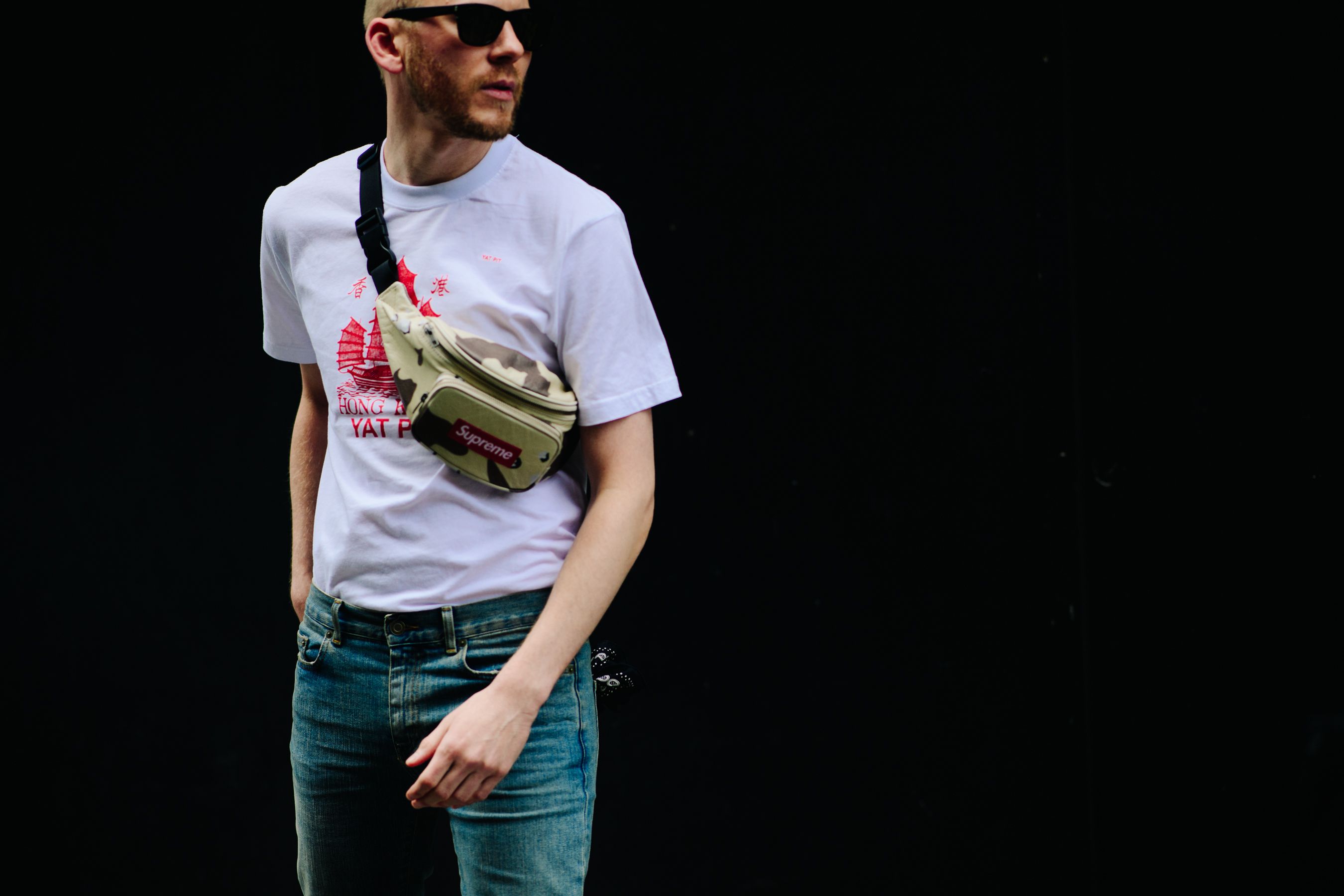 Cara Pakai Fanny Pack Agar Lo Nggak Keliatan Norak